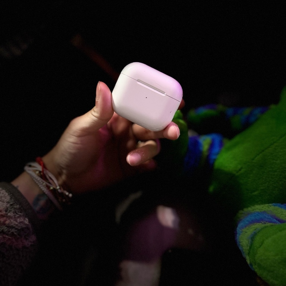 Apple White Earbud Headphones